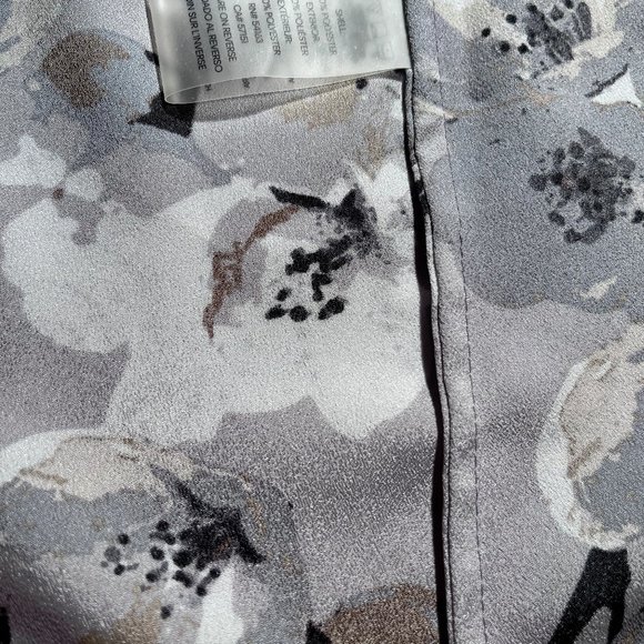 EUC Calvin Klein blouse black grey white abstract floral pattern Size L - Picture 9 of 11